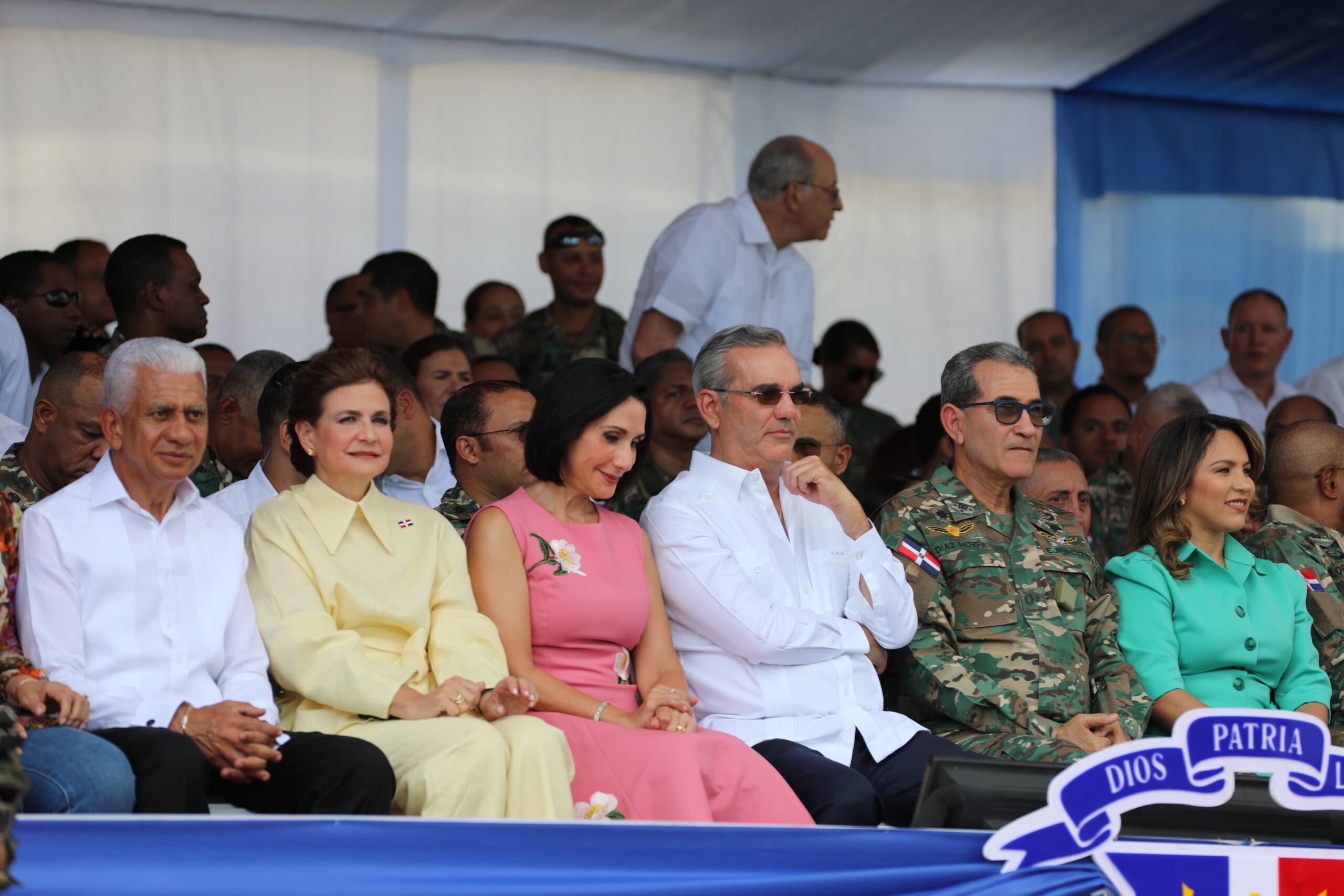 Abinader Encabeza Desfile Militar Por Aniversario De La Independencia