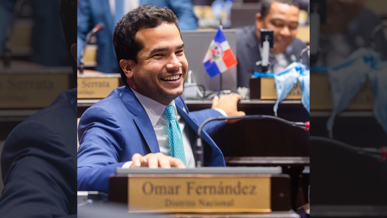 Alfredo Pacheco Se Confunde Y Llama Senador Al Diputado Omar Fern Ndez