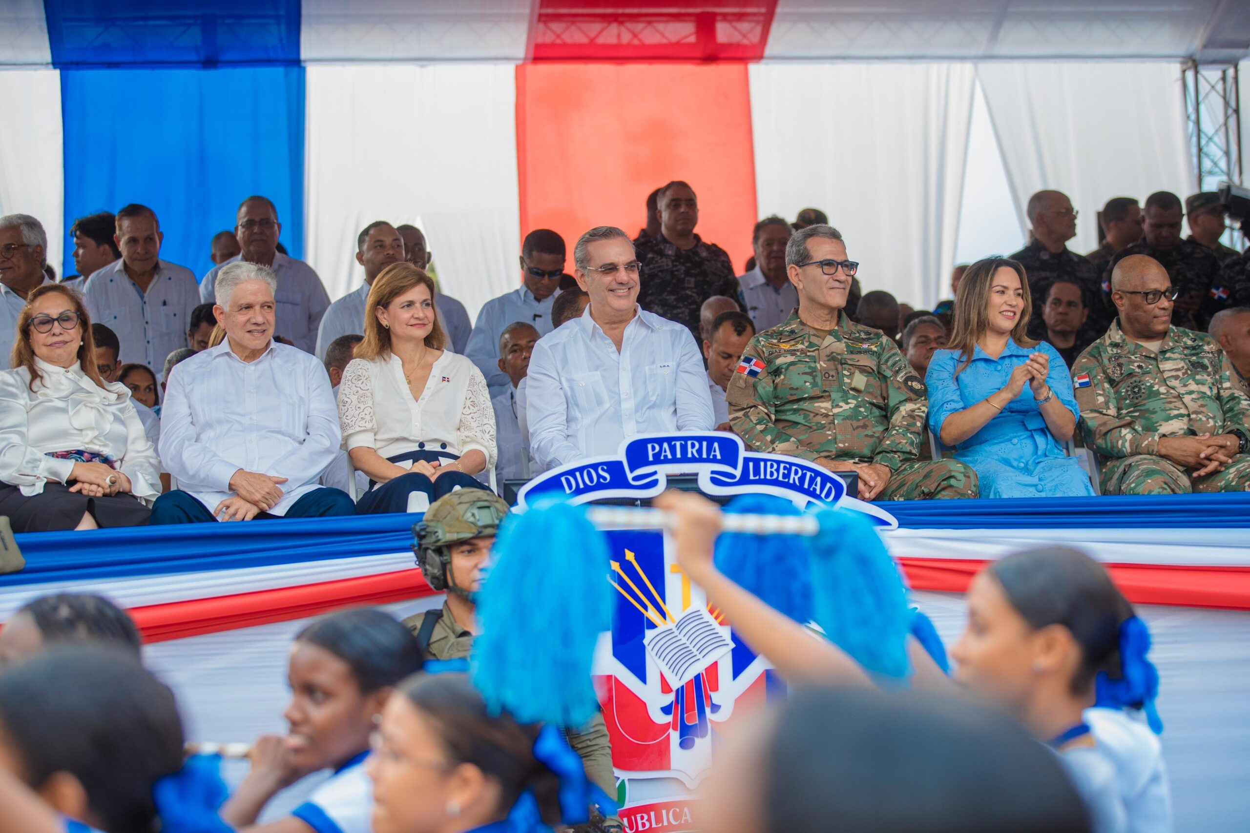 Abinader Encabeza Desfile En Conmemoraci N Del Aniversario De La