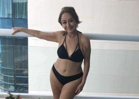 "La Chilindrina" en bikini a sus 70 años
