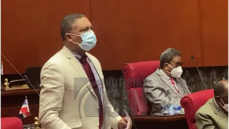 Yván Lorenzo afirma Gabinete de Salud «tiene un negocio con vacunas anticovid»