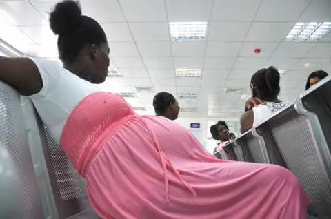 RD deportó a "cientos" de embarazadas haitianas en los últimos días, según Migración
