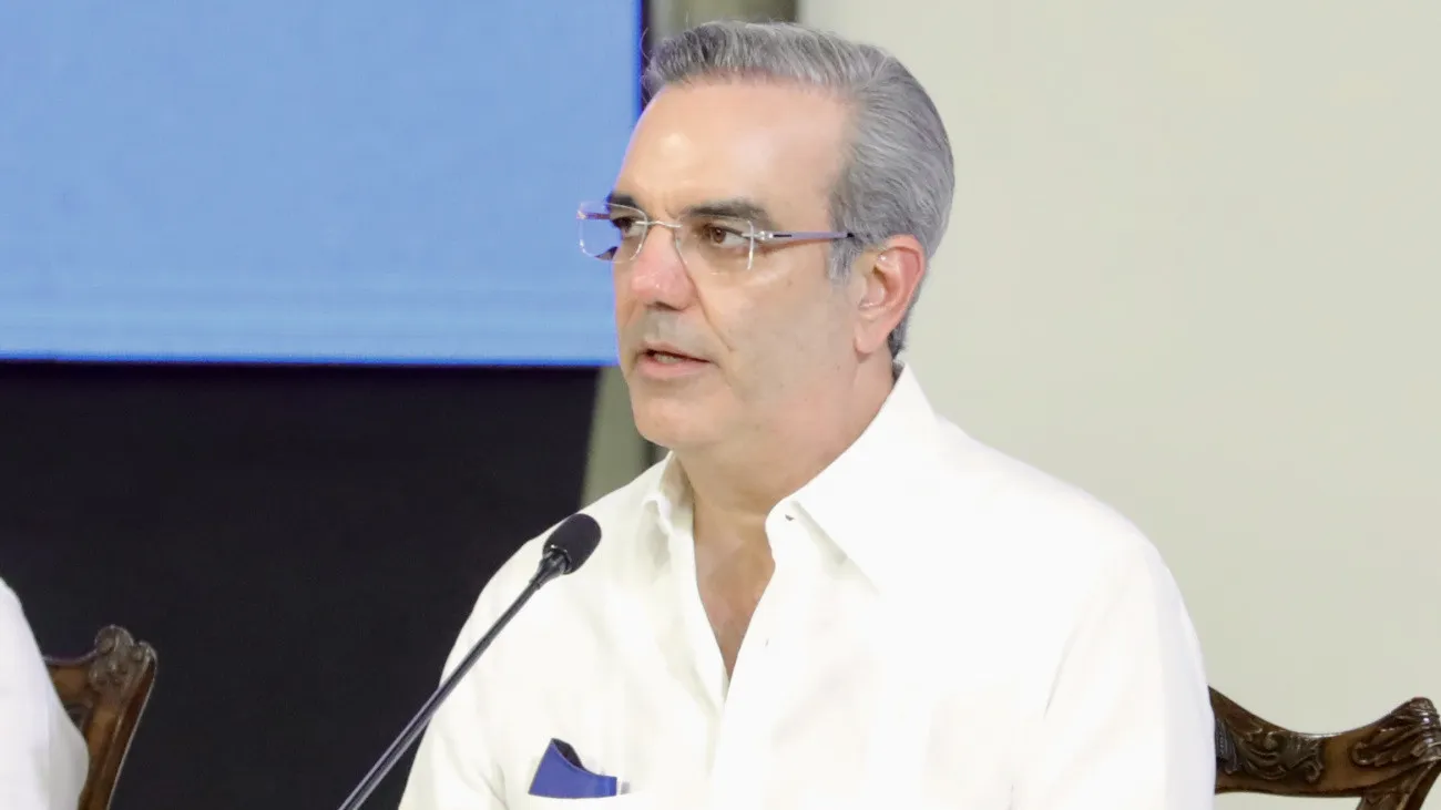 "Disfruten... pero con prudencia", la petición de Abinader a los dominicanos