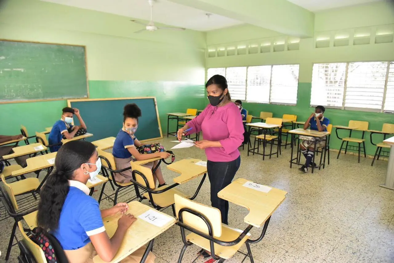 El salón de clases sigue siendo el mejor sitio para compartir”, aseguran  autoridades