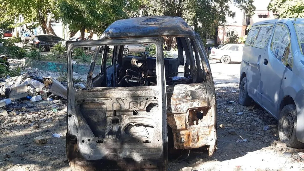 Muere el conductor de la guagua incendiada en SDE por fallo multiorgánico