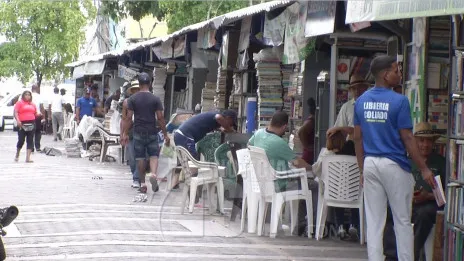 Padres se quejan por altos precios en útiles escolares