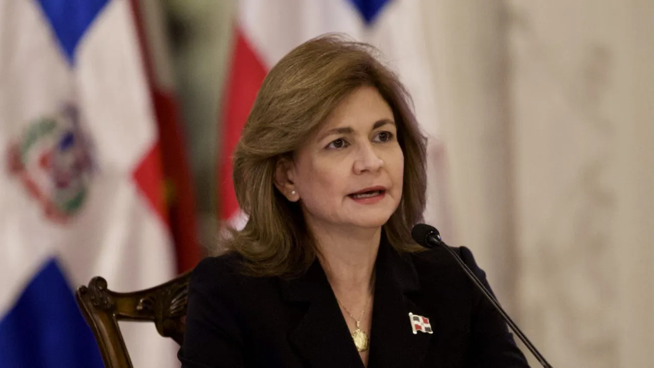 Funcionarios tienen libertad de actuar de acuerdo a como piense, dice Raquel Peña ante aumento de sueldos