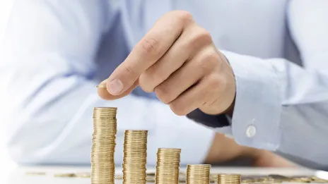 Dos minutos: Alto a las pirámides financieras