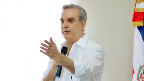 Presidente Luis Abinader lamenta muertes en trágico accidente de Bavaro