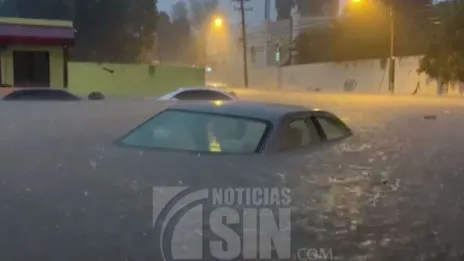 Fuertes inundaciones en el Gran Santo Domingo; prevén que pase a alerta roja esta noche
