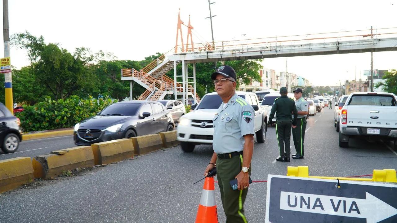 DIGESETT desahoga las calles 25 de Febrero y México tras implementar vía en contraflujo