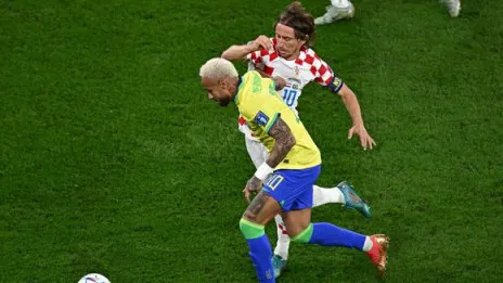 Brasil y Croacia empatan a cero al medio tiempo
