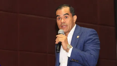 «Para enseñar a la gente a no ensuciar, los alcaldes deben de ser un buen gerente”, dice diputado Elías Báez