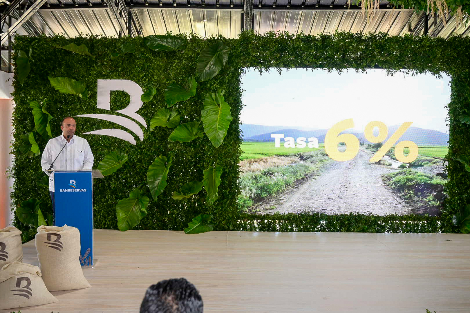 Banreservas dispone RD$10,000 millones para financiar cosecha de arroz 2023-2024 a tasa de 6%