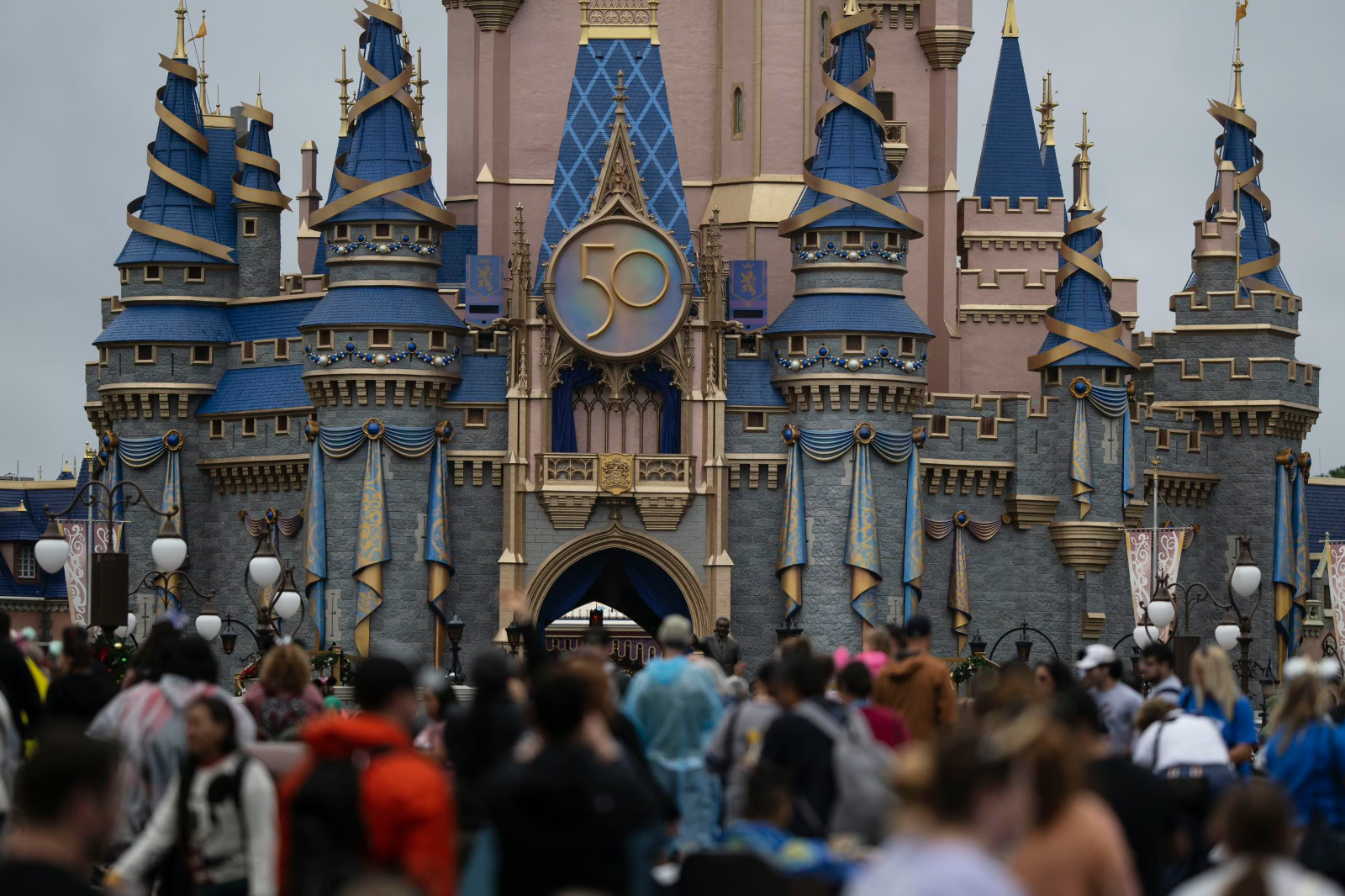 Disney continúa con los despidos de 7,000 empleados