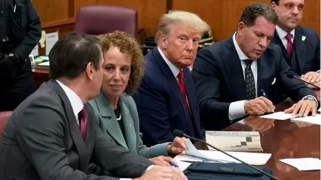 Donald Trump se declara no culpable de pagos irregulares a actriz porno