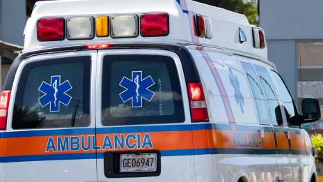 Un hombre roba una ambulancia tras accidente en el norte de Puerto Rico