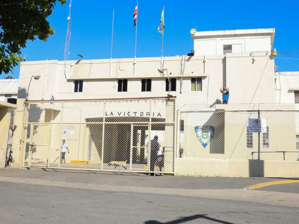 Juan Dionicio: Cárcel de La Victoria maneja RD$100 millones al mes y no ha podido salir del viejo sistema “por el gran negocio”
