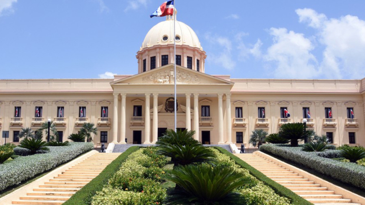 Poder Ejecutivo da a conocer decretos que crean dos parques industriales en San Cristóbal y La Romana