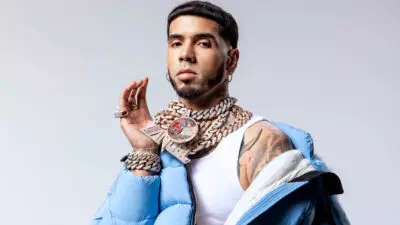 “Donde hubo fuego, cenizas quedan”: Anuel AA dedica tema a Karol G