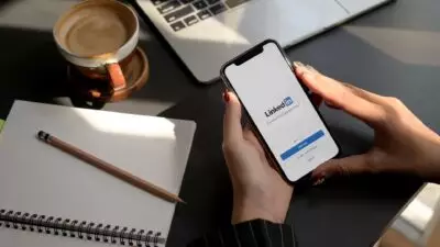 LinkedIn extiende las verificaciones a las publicaciones de ofertas de trabajo