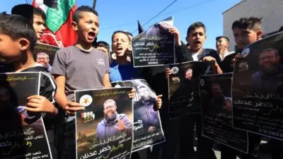 Muerte de preso palestino en huelga de hambre aumenta la tensión con Israel
