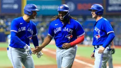 Guerrero Jr. sigue quemando la liga, por tercera vez dominicano de la semana de Noticias SIN