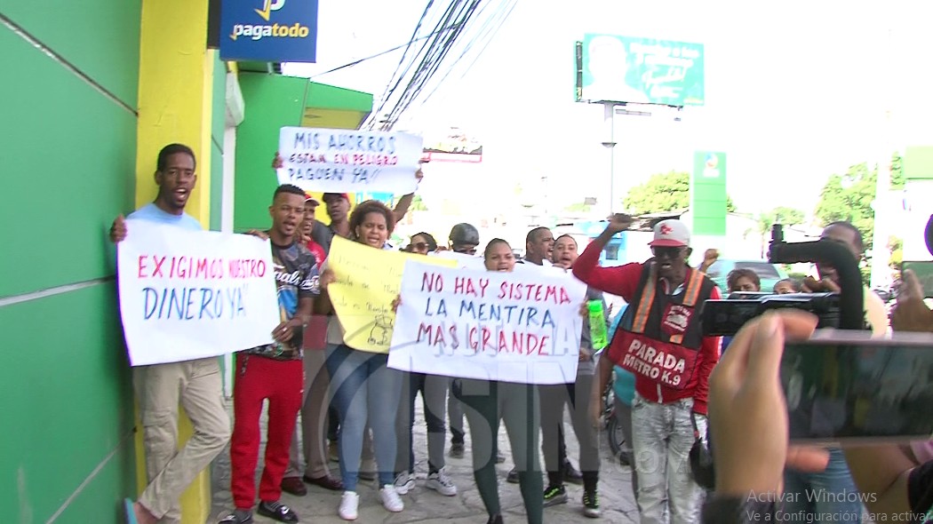 Reclaman a cooperativa devolución de ahorros