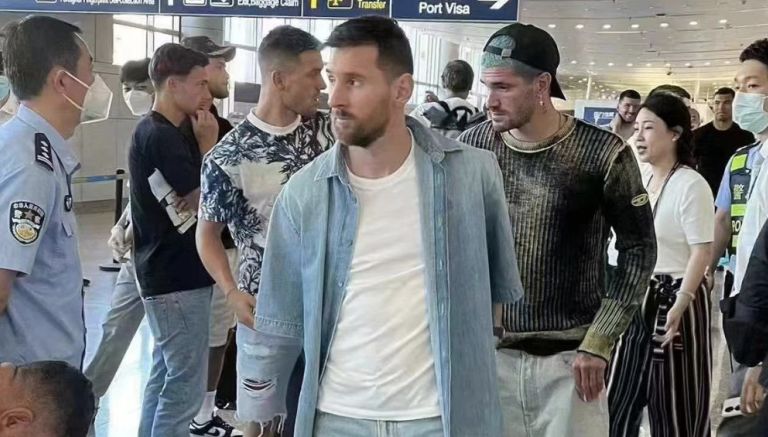 Lionel Messi vive incómodo momento tras ser detenido por migración en China