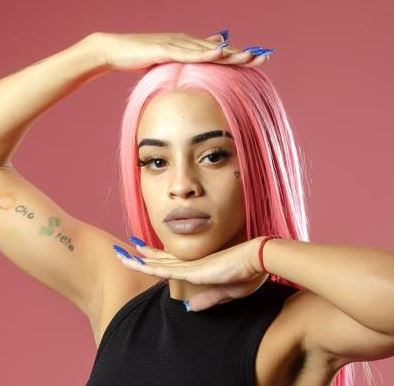 Agreden físicamente exponente de música urbana "La Menor Queen"