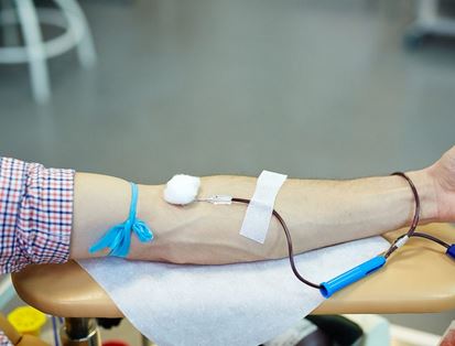 Pediatra llama a padres de familia a que sean héroes sin capas y donen sangre