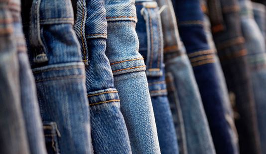 Según estudios las personas prefieren no lavar sus jeans para que no se vean descoloridos