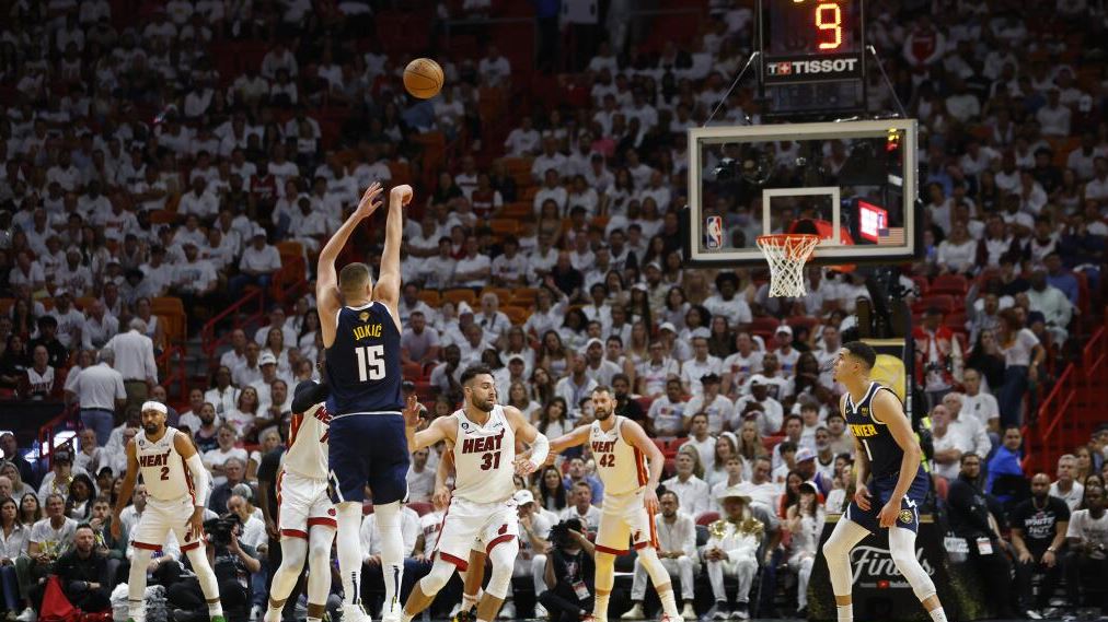 Denver a un triunfo para conquistar el título de la NBA al derrotar a Miami
