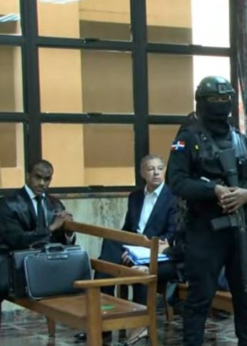 Hoy buscan su libertad ex ministros Donald Guerrero y José Ramón Peralta, imputados en caso Calamar