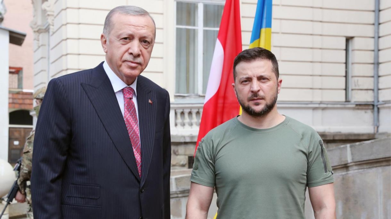 Volodímir Zelenski hablará mañana con Erdogan sobre la guerra y la exportación de grano