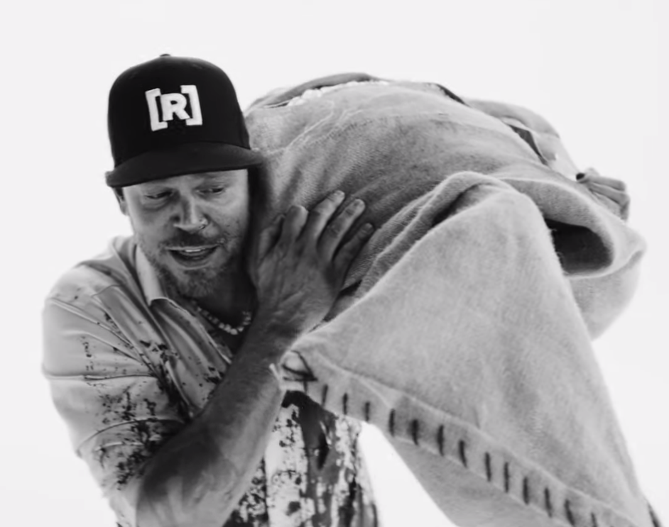 Residente lanza un video musical estilo cortometraje junto a Ricky Martin