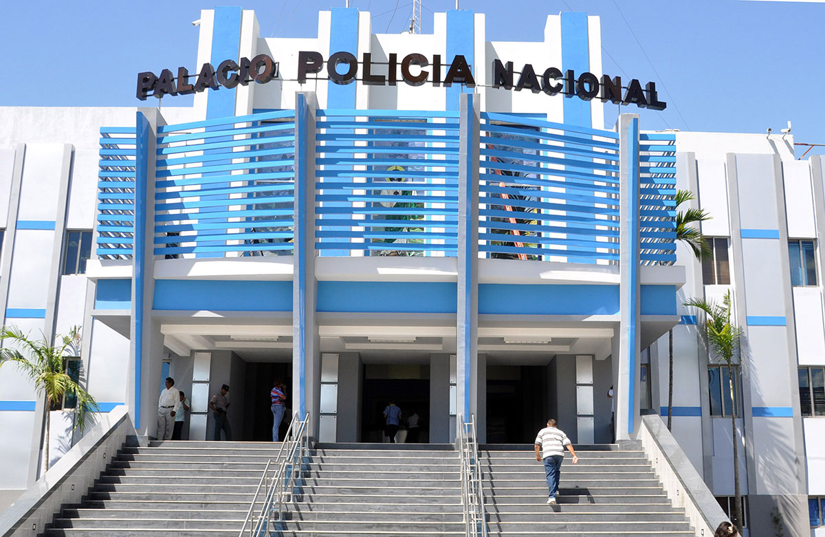 Policía apresa a dos hombres acusados de agredir a otro en Puerto Plata
