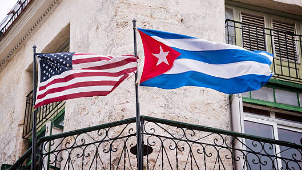 EE.UU. reabre oficina para casos migratorios en Cuba