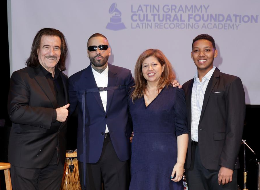 Nicky Jam ayuda a pianista dominicano con beca de 200,000 dólares