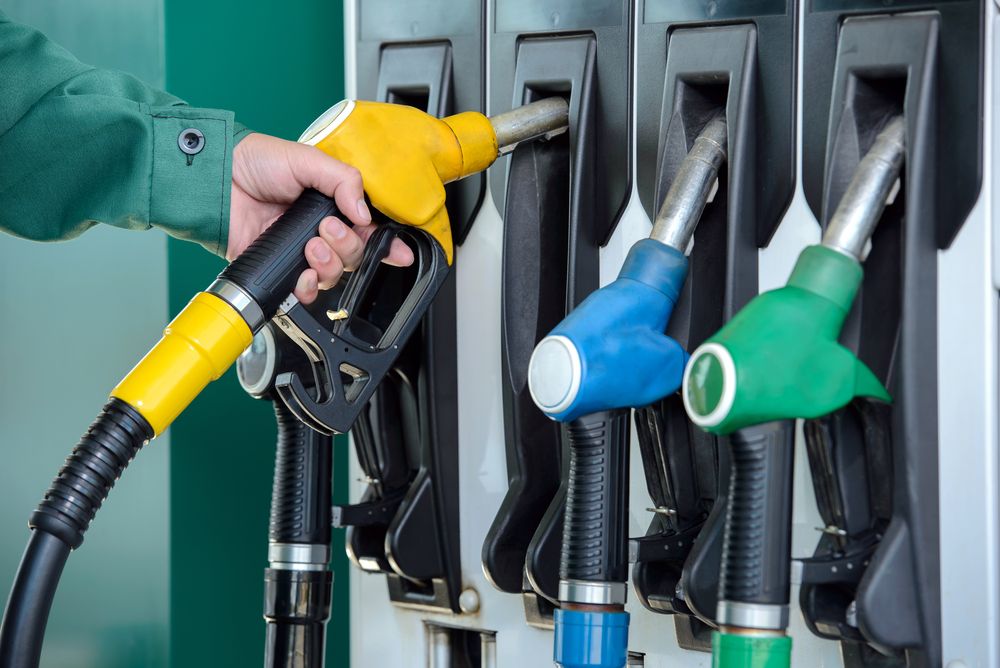 Gobierno mantiene sin variación precios de los combustibles exceptuando el avtur