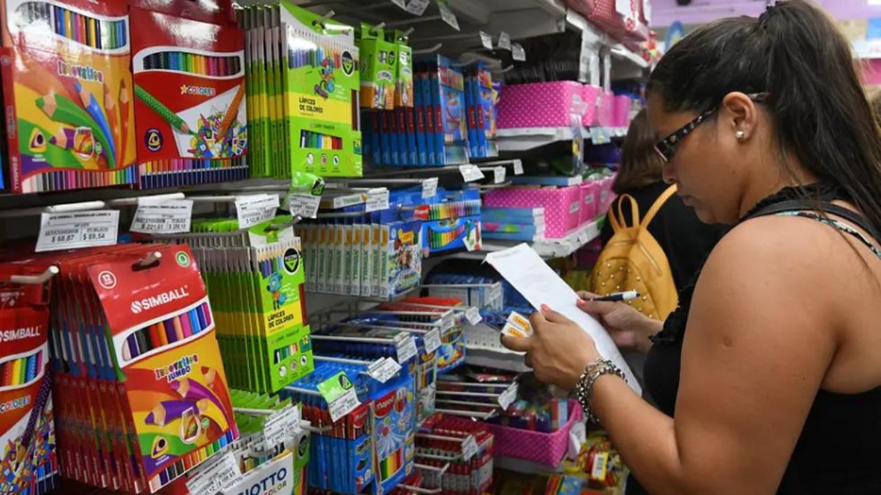 Se reactivan las compras de los útiles escolares