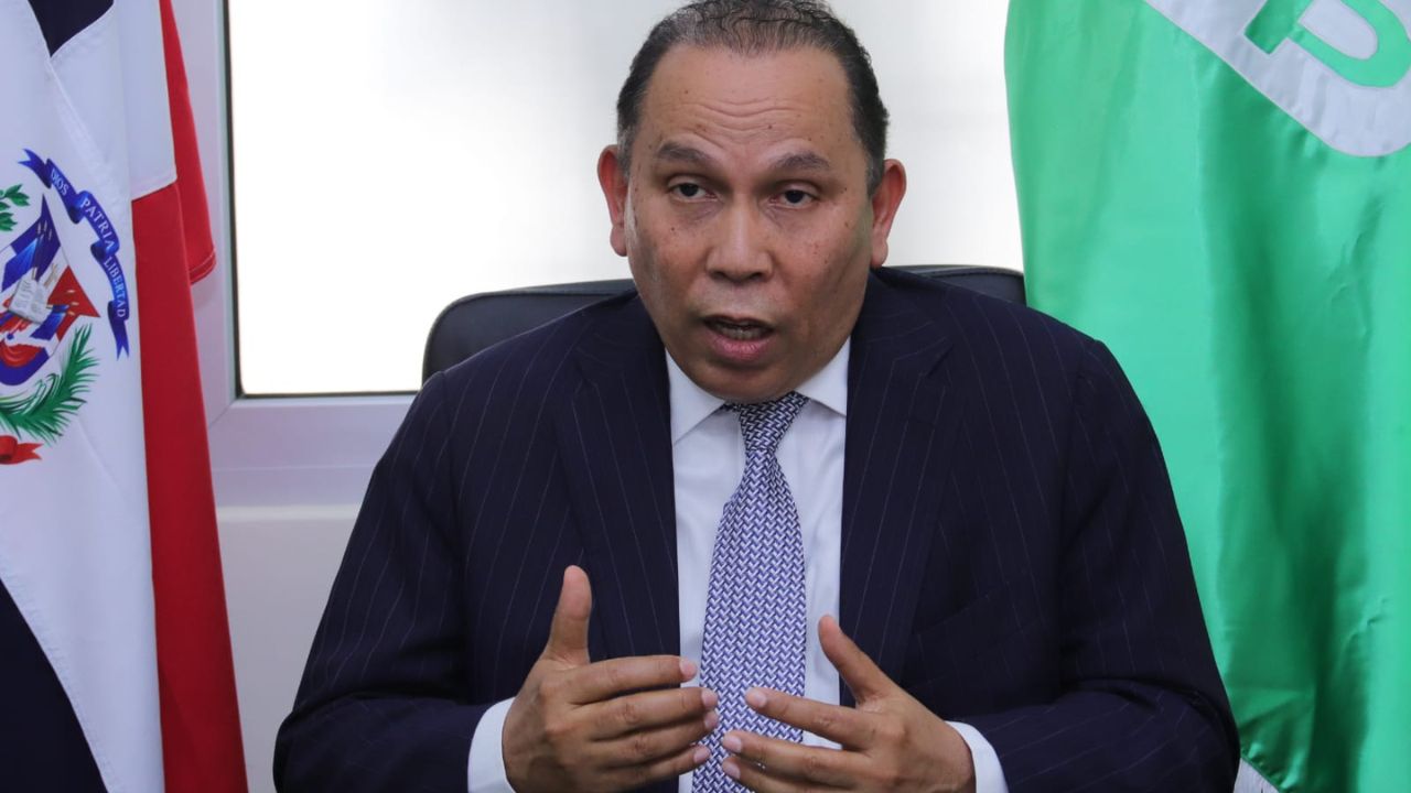 Julio Romero seguirá como candidato a alcalde SDE, pese a polémica con menor, afirma Radhamés Jiménez