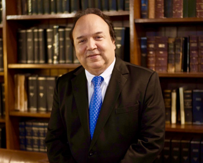 Vinicio Castillo: "Fue un error de la Fuerza del Pueblo elegir a Julio Romero como candidato a alcalde en SDE"