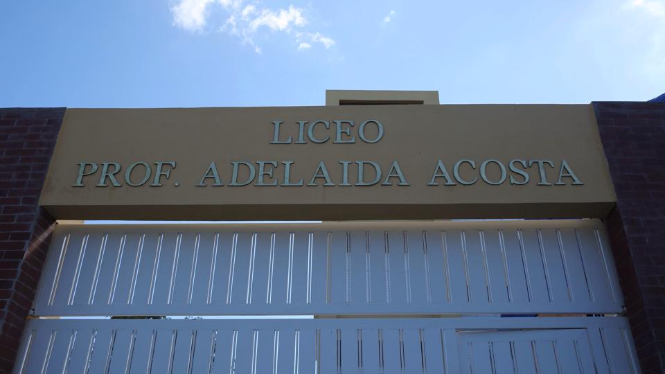 Aclaran director de liceo fue suspendido por sentencia de difamación