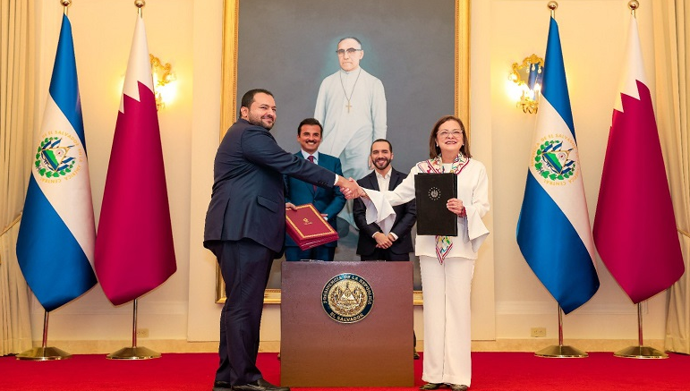 El Salvador y Catar firman convenios para proyectos