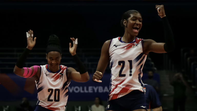 Voleibol Femenino de RD derrota 3-0 a Ucrania