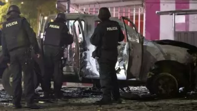 Dos nuevas explosiones se registran en Ecuador tras el estallido de coches bomba