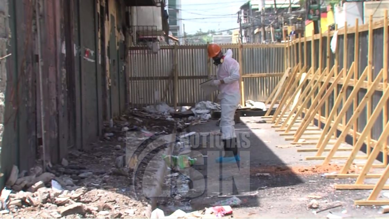 Peritos realizan levantamiento en zona de explosión