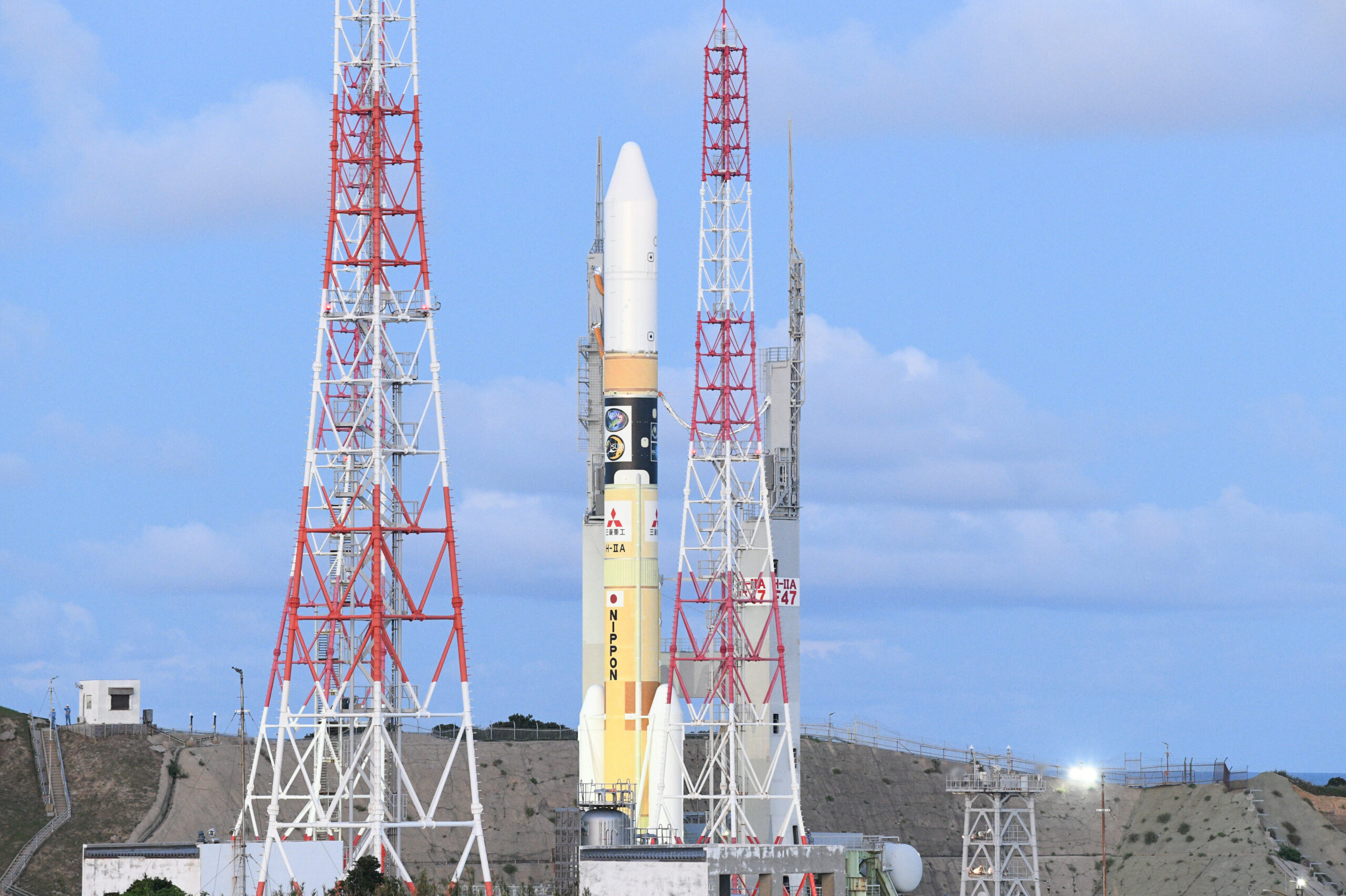 Japón lanza satélite de investigación XRISM y un módulo de aterrizaje lunar