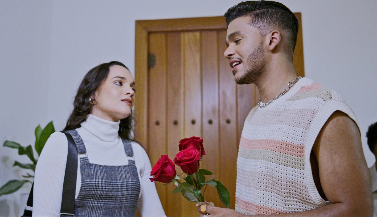 Yohan Amparo se convierte en “Villano” y presenta video oficial